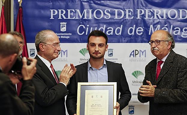 Fernando González recogió la Mención Especial a su padre. 