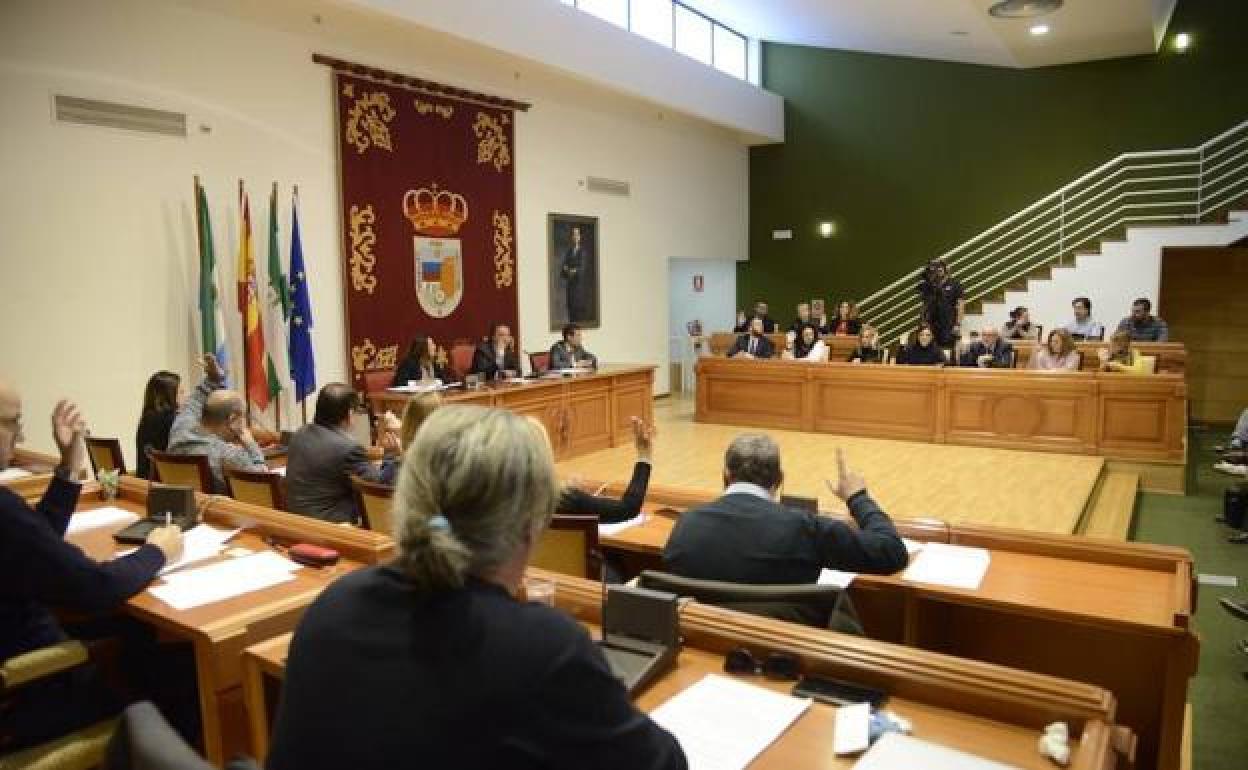 El pleno aprobó los cambios introducidos en el PGOU con las abstenciones de CSSP e IU. 