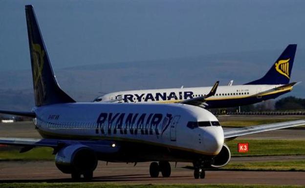 Los tripulantes de cabina de Ryanair convocan tres jornadas de huelga para los días 8, 10 y 13 de enero