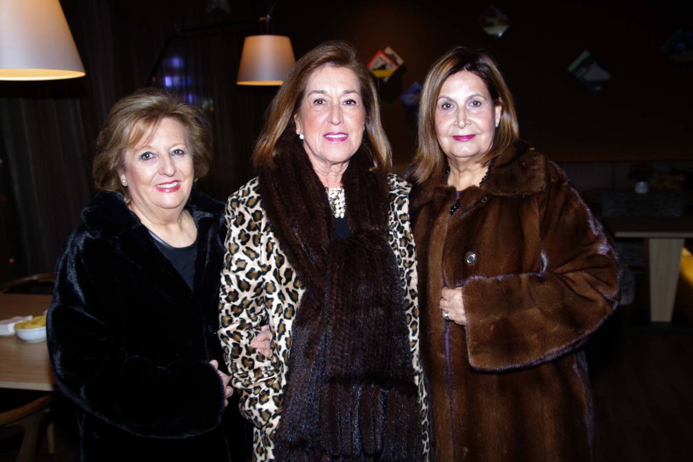 Carmina Pérez, Mari Carmen Abril y María Abril.