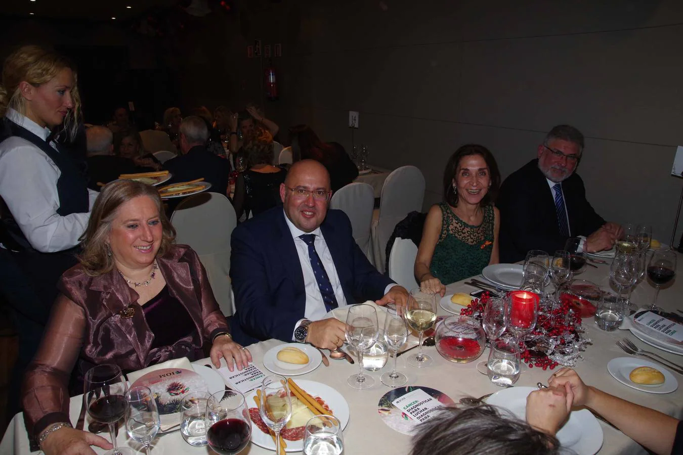 Cena benéfica de la Asociación para la Investigación Oncológica Malagueña (AIOM)