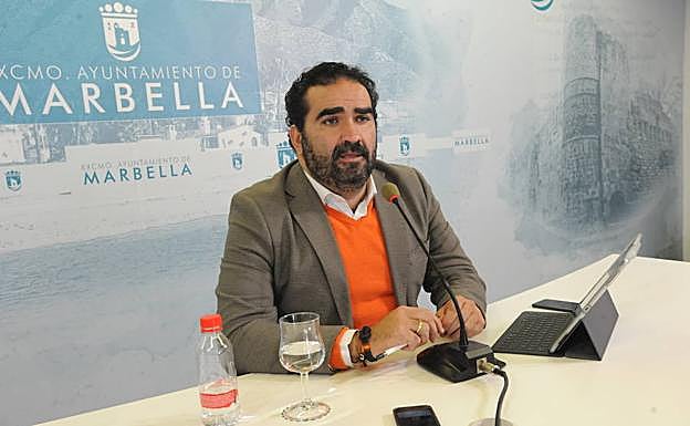 El concejal responsable de Playas y Medio Ambiente, Manuel Cardeña. 