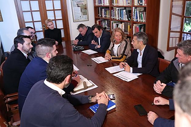 La reunión tuvo lugar en el Cortijo Miraflores.