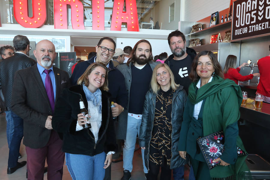 Cervezas Victoria acoge una masterclass de Diego Coquillat y el seminario ‘La tienda del futuro’. En la foto, Manolo Medina, Loli Martín, José Alberto Callejo, Alejandro Ruiz, Carlos Vila, Virginia Lara y María Lara.