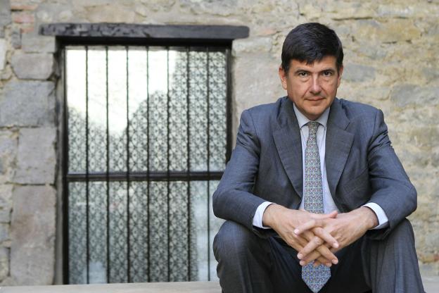 Manuel Pimentel.