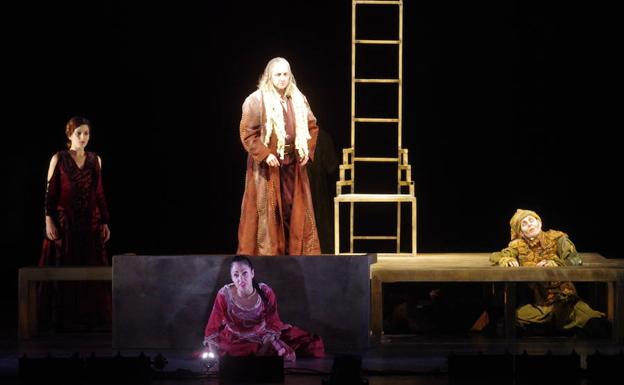 Un momento de la representación de 'Rey Lear' en el Teatro Cervantes. 