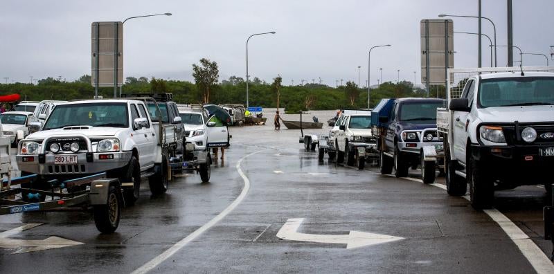 Las fotografías de una inundación en la ciudad australiana de Townsville, donde el agua ha llegado hasta las casas y colegios, ha llevado cocodrilos a las calles y ha obligado a desplegar el ejército 