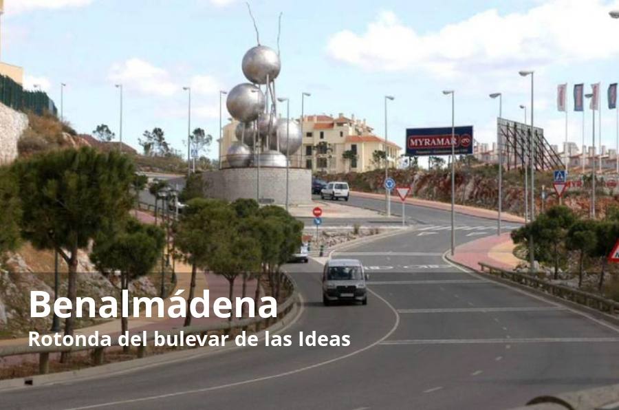 Un rinoceronte, una familia de elefantes, una pirámide, estructuras metálicas de lo más diverso y hasta un homenaje al Seat 600. Estas son algunas de las rotondas más singulares y extravagantes que pueden encontrarse en la provincia de Málaga