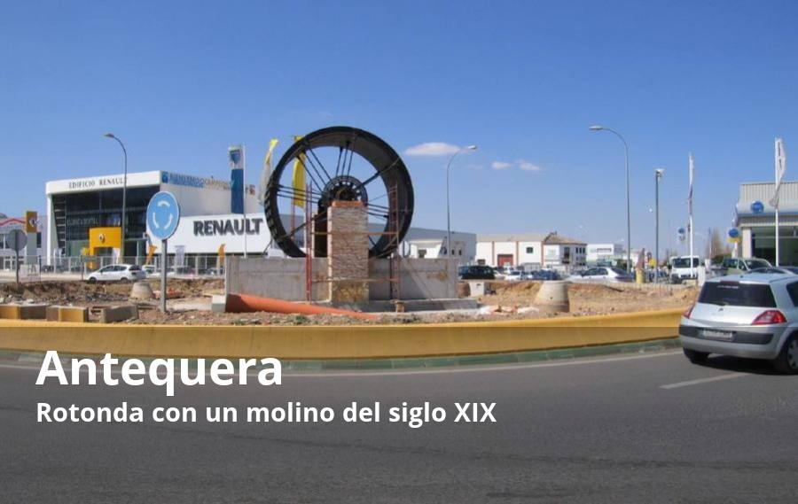 Un rinoceronte, una familia de elefantes, una pirámide, estructuras metálicas de lo más diverso y hasta un homenaje al Seat 600. Estas son algunas de las rotondas más singulares y extravagantes que pueden encontrarse en la provincia de Málaga