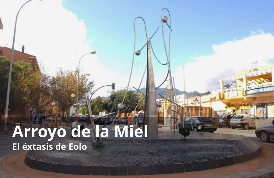 Un rinoceronte, una familia de elefantes, una pirámide, estructuras metálicas de lo más diverso y hasta un homenaje al Seat 600. Estas son algunas de las rotondas más singulares y extravagantes que pueden encontrarse en la provincia de Málaga