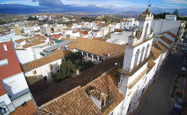 Vista aérea de la iglesia de San Andrés (siglo XVI), que será reformada.