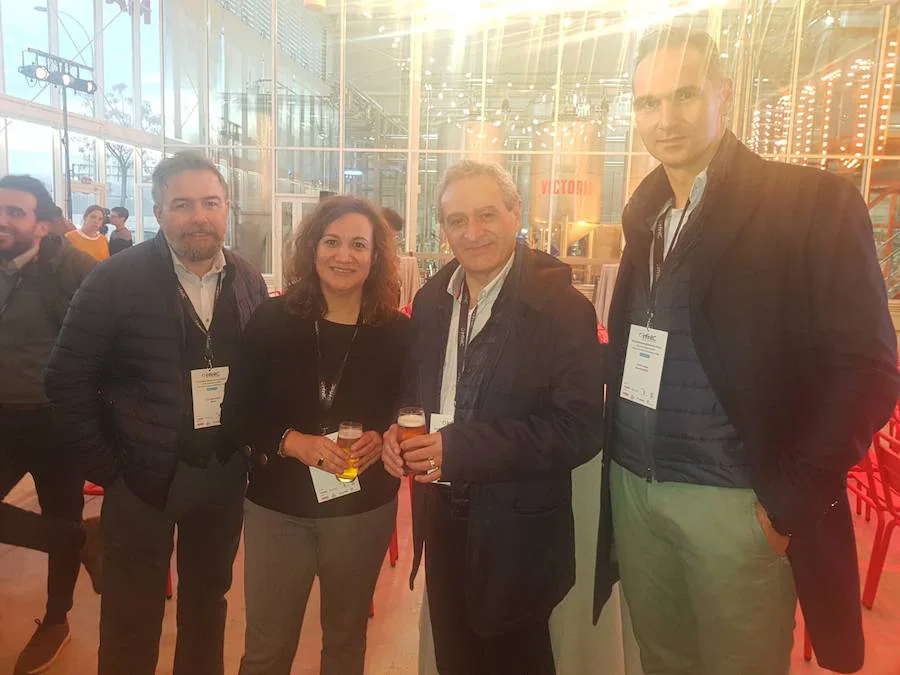 InfinitC crea sus Premios Patrocinio 15 Aniversario y los entrega en la Fábrica Victoria. En la foto, José María Peiró, Elvira de la Cruz, Jesús Villareal y Víctor Luengo.