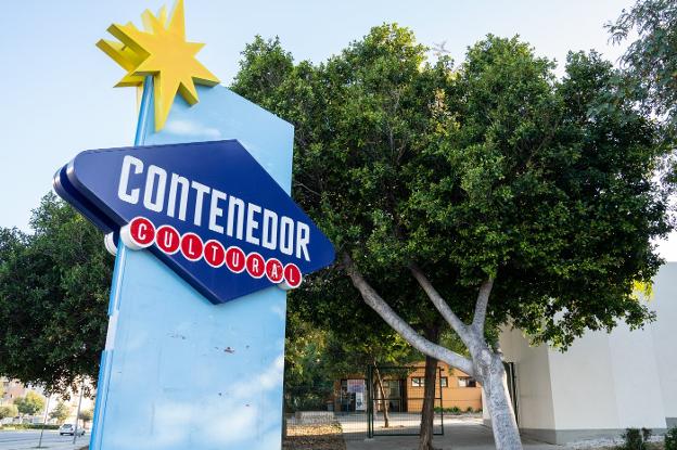 El Contenedor se dividirá entre 'el amor', 'el desamor' y 'el poliamor'. :: félix palacios