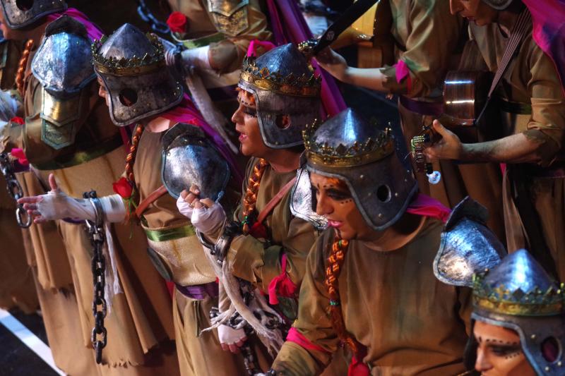 Comparsa 'En el nombre de la rosa' en la tercera semifinal del Carnaval de Málaga 2019.