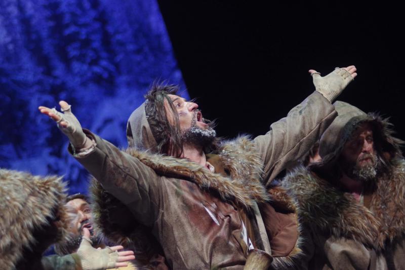 Comparsa 'El renacido' en la tercera semifinal del Carnaval de Málaga 2019.
