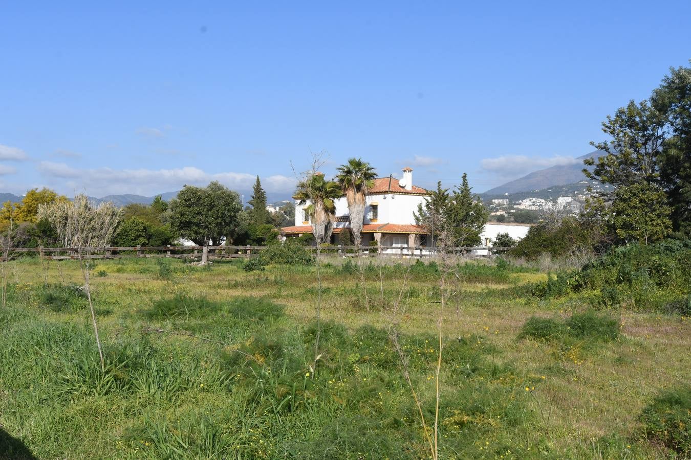 Marbella incorpora a su patrimonio la finca La Caridad y Siete Corchones, emblemas del emporio de Roca 