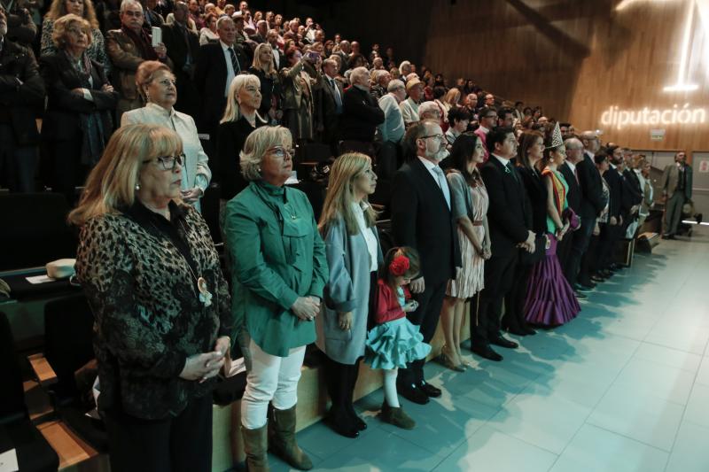 Actuaciones de pandas de verdiales y de copla española en el acto organizado por la Federación de Peñas La Alcazaba