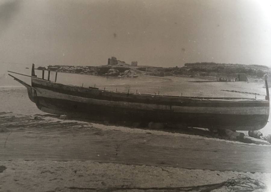 La editorial valenciana Onada Ediciones publica un libro en el que se recopilan más de medio centenar de fotos realizadas en un viaje a la localidad axárquica entre enero y abril de 1959