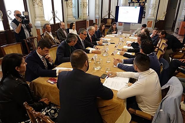 Reunión de trabajo celebrada en Málaga este martes con los municipios integrantes del proyecto.