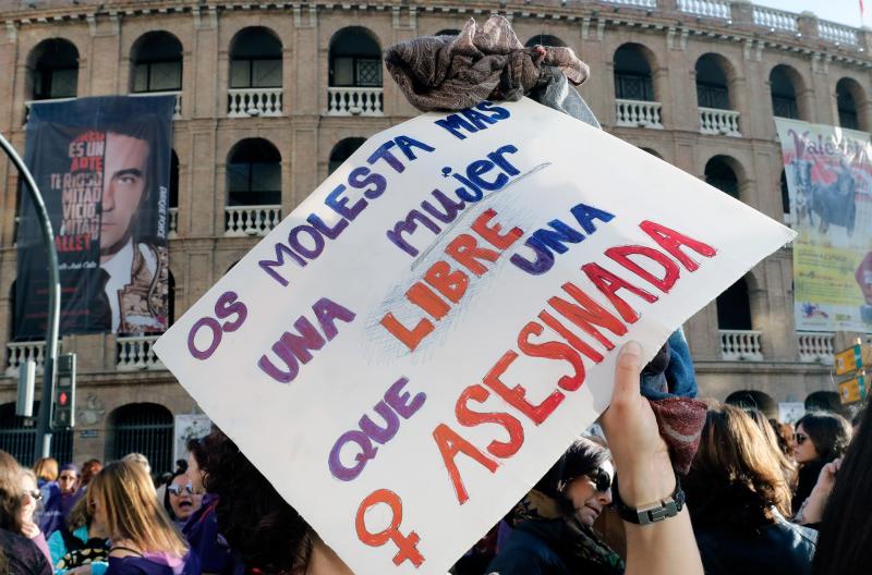 Una marea morada recorre todo el país para reivindicar la igualdad de género