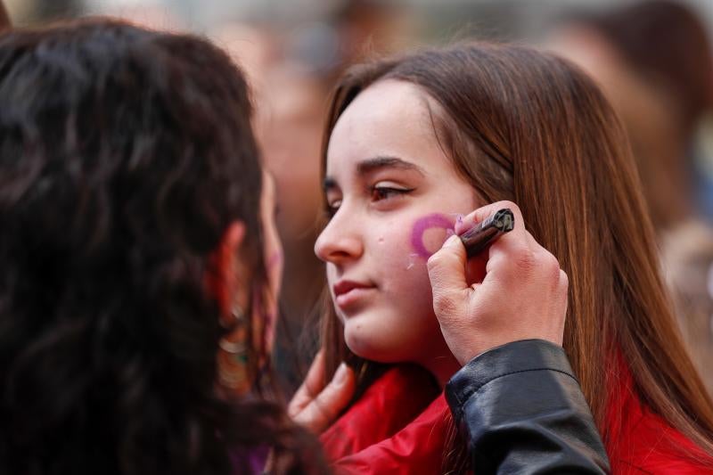 Una marea morada recorre todo el país para reivindicar la igualdad de género