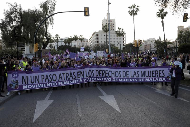 Fotos: Miles de personas recorren el Centro en la manifestación matutina del 8M