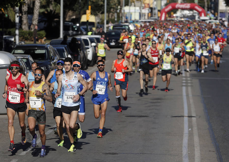 Unos 700 corredores participaron en la tradicional prueba con llegada a Gibralfaro