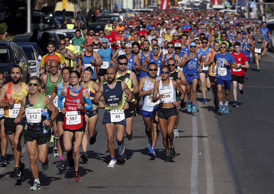 Unos 700 corredores participaron en la tradicional prueba con llegada a Gibralfaro