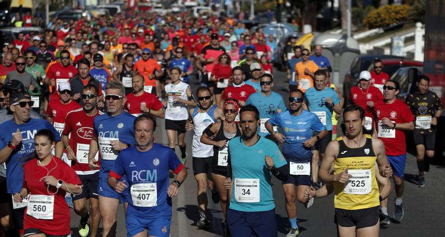 Unos 700 corredores participaron en la tradicional prueba con llegada a Gibralfaro
