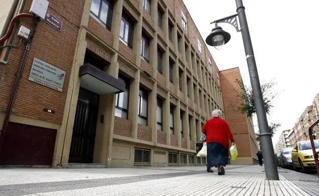 El colegio de Jesuitas de Logroño, ubicado en la calle Huesca.