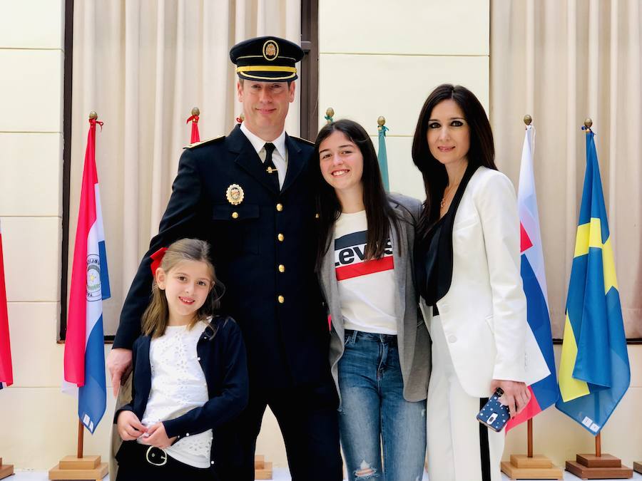 El alcalde Francisco de la Torre preside el acto de entrega de las distinciones