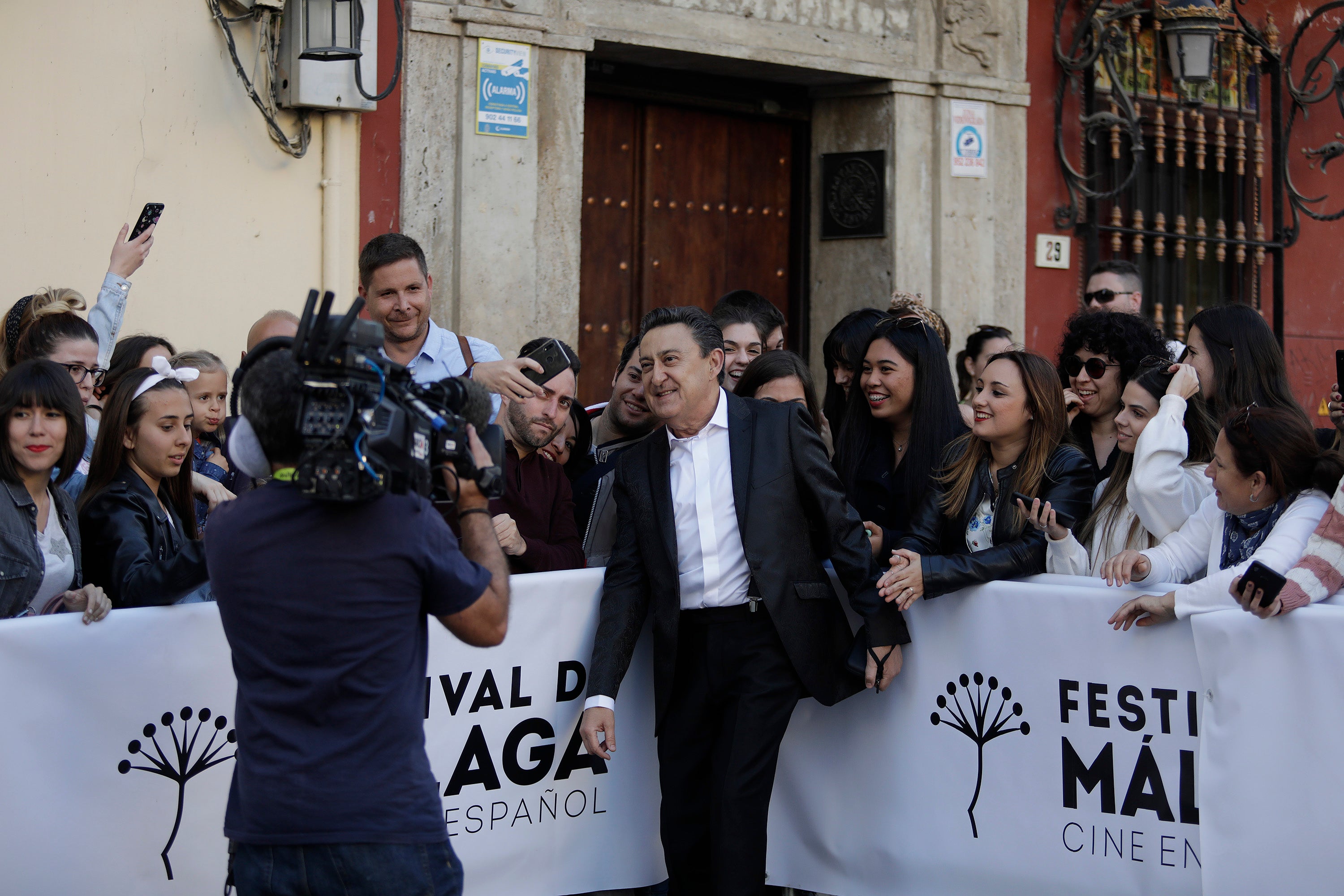 El cine en español se da cita estos días en Málaga. Así está siendo la alfombra del certamen.