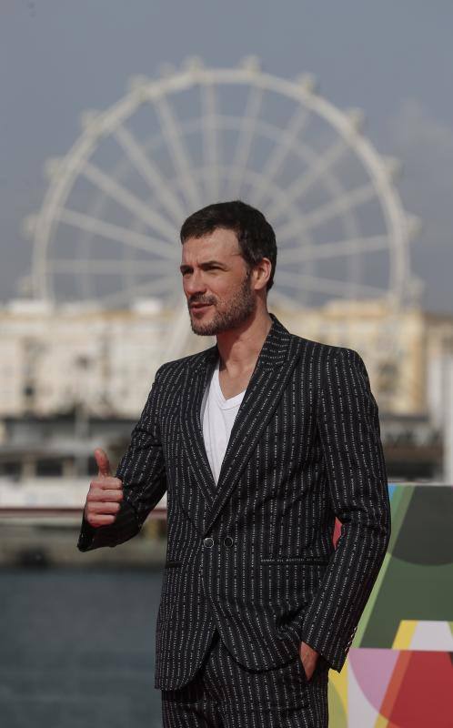 Photocall con el equipo de la serie 'Gigantes', con la presencia del director Enrique Urbizu; los productores Gonzalo Salazar-Simpson y Fran Araujo, y los actores Daniel Grao, Isak Ferriz, Carlos Librado 'Nene', Elisabet Gelabert, Yolanda Torosio, Sofía Oria, Ariana Martínez y Xenia Tostado.