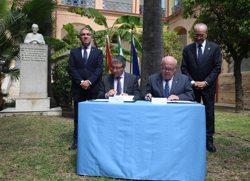 Representantes de la Diputación de Málaga y la Consejería de Salud rubrican el deseado pacto