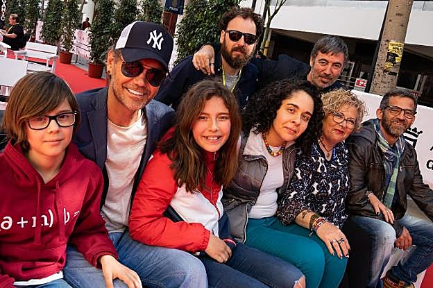 Parte del equipo de 'Me llamo Violeta' y 'Fabiana'. 