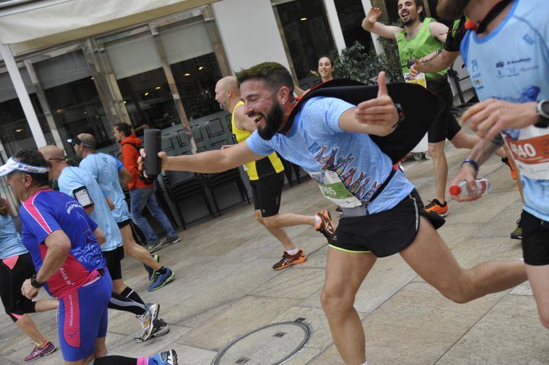 Más de 7.500 corredores participan en la 29ª edición de la Media Maratón Ciudad de Málaga.