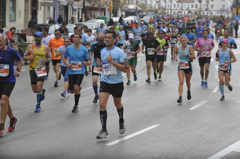 Más de 7.500 corredores participan en la 29ª edición de la Media Maratón Ciudad de Málaga.