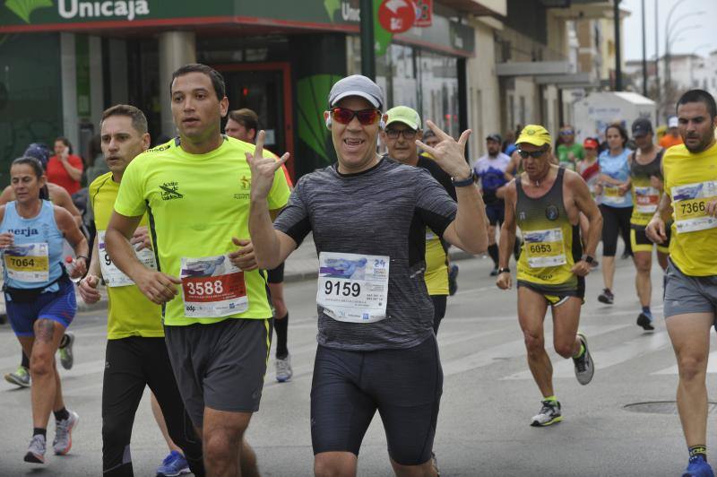 Más de 7.500 corredores participan en la 29ª edición de la Media Maratón Ciudad de Málaga.