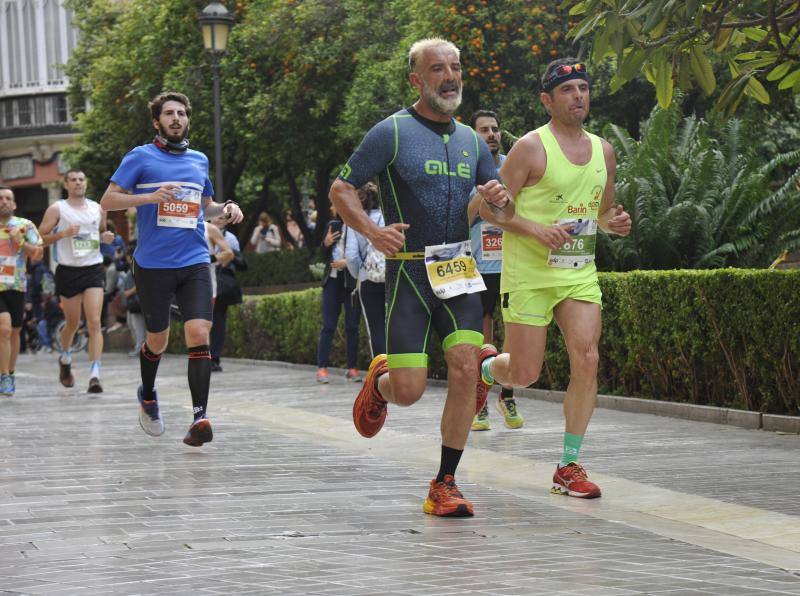 Más de 7.500 corredores participan en la 29ª edición de la Media Maratón Ciudad de Málaga.