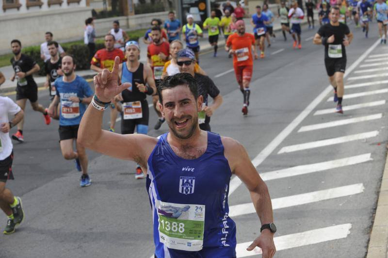 Más de 7.500 corredores participan en la 29ª edición de la Media Maratón Ciudad de Málaga.