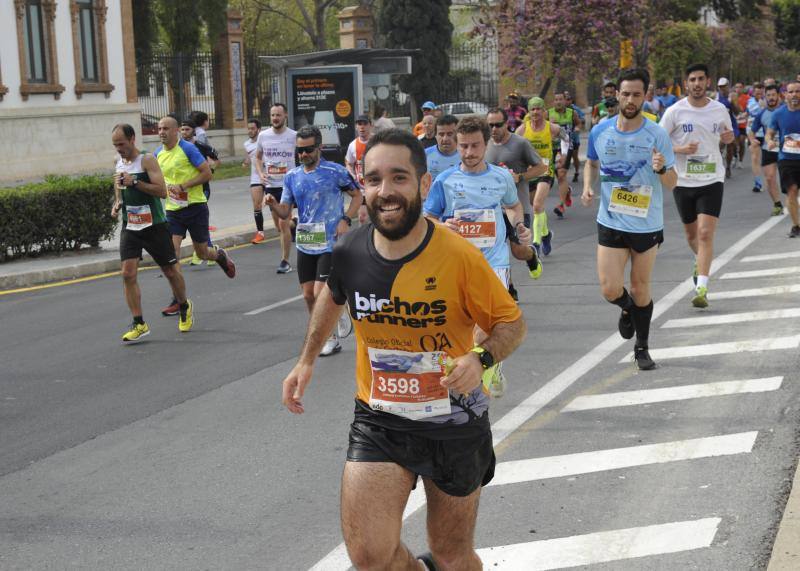 Más de 7.500 corredores participan en la 29ª edición de la Media Maratón Ciudad de Málaga.