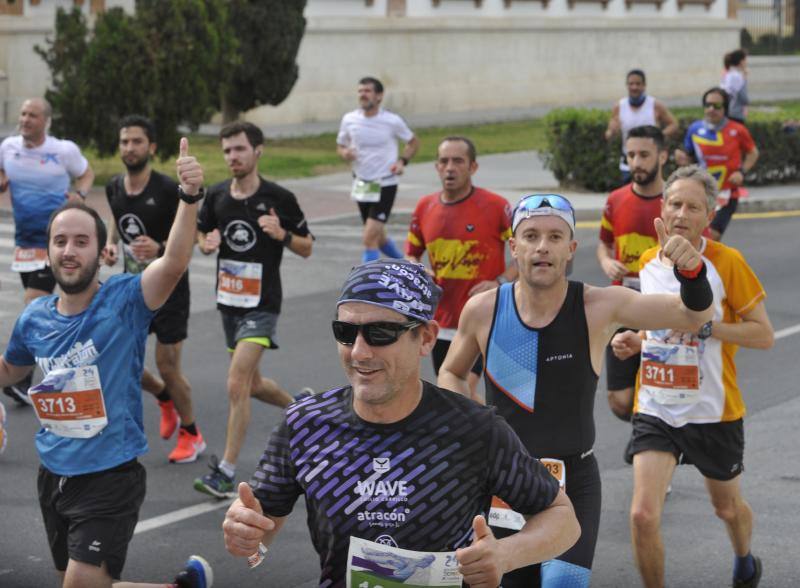 Más de 7.500 corredores participan en la 29ª edición de la Media Maratón Ciudad de Málaga.