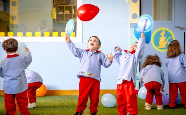 Parque de bolas en Escuela Infantil Chiquitín 