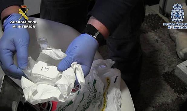 Trece detenidos al caer una red dedicada al tráfico de drogas en la comarca de la Axarquía