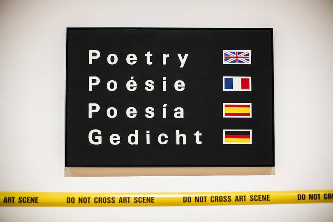 El creador malagueño firma en el museo nacional una ambiciosa retrospectiva que repasa cuatro décadas de trayectoria