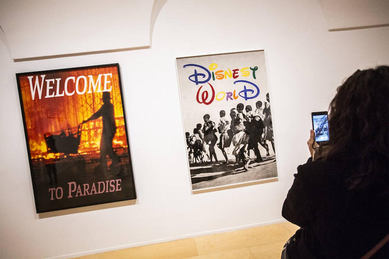 El creador malagueño firma en el museo nacional una ambiciosa retrospectiva que repasa cuatro décadas de trayectoria