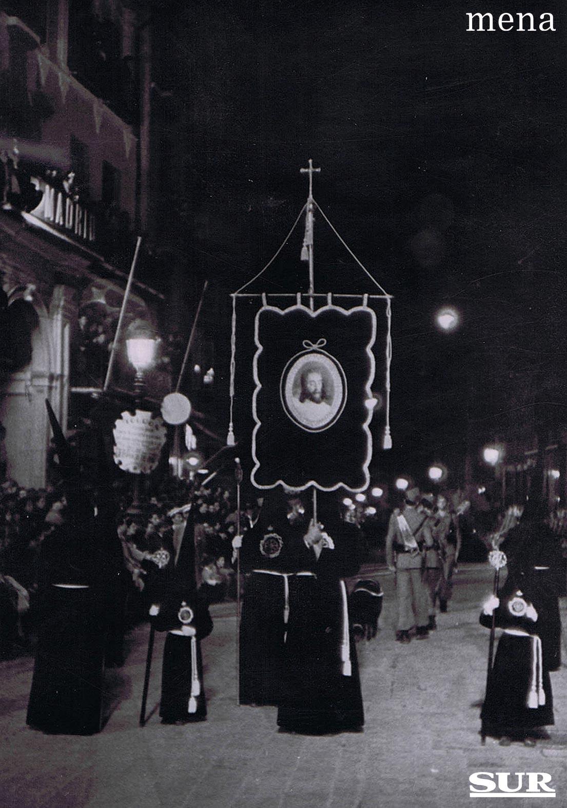 Fotos: Momentos históricos de la Congregación de Mena: el Cristo de la Buena Muerte, la Soledad Coronada y su nexo con La Legión