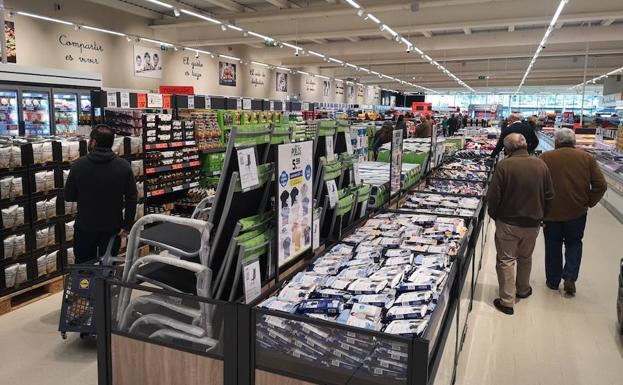 Numerosos clientes han acudido esta mañana a la superficie.