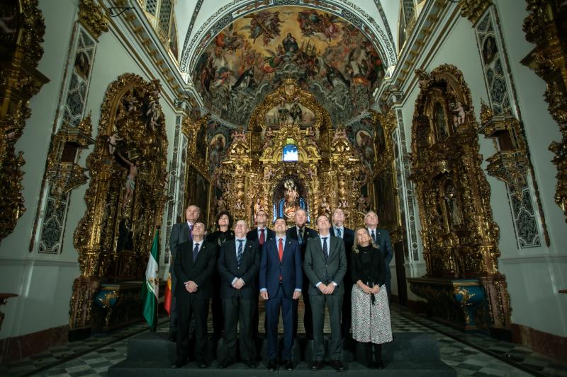 Juanma Moreno, presidente de la Junta de Andalucía, ha recibido a los presidentes de los Consejos de Cofradías de Andalucía, en la víspera de la Semana Santa 2019. 