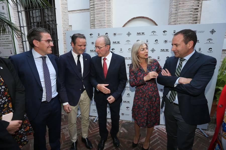 El libro es un gran homenaje a Garrido y a Gonzàlez, pero también un homenaje a la Semana Santa y a las cofradías de Málaga que se entregará con SUR.